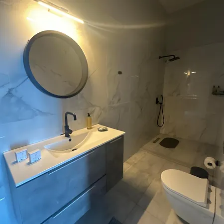 Hotel Endless Blue 3